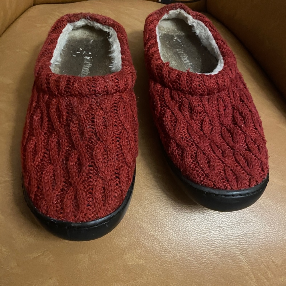 Orthaheel now Vionic Red Knit Slippers in Red Size 7 ABBEY mule arch support